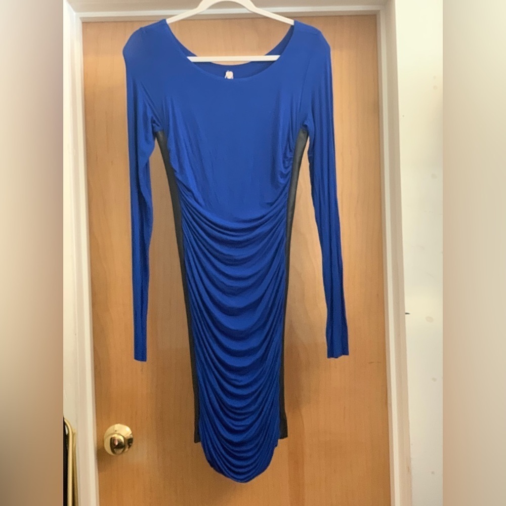 B44 Dressed Elegant Blue Bodycon Long Sleeve Dress.  Size-Medium
